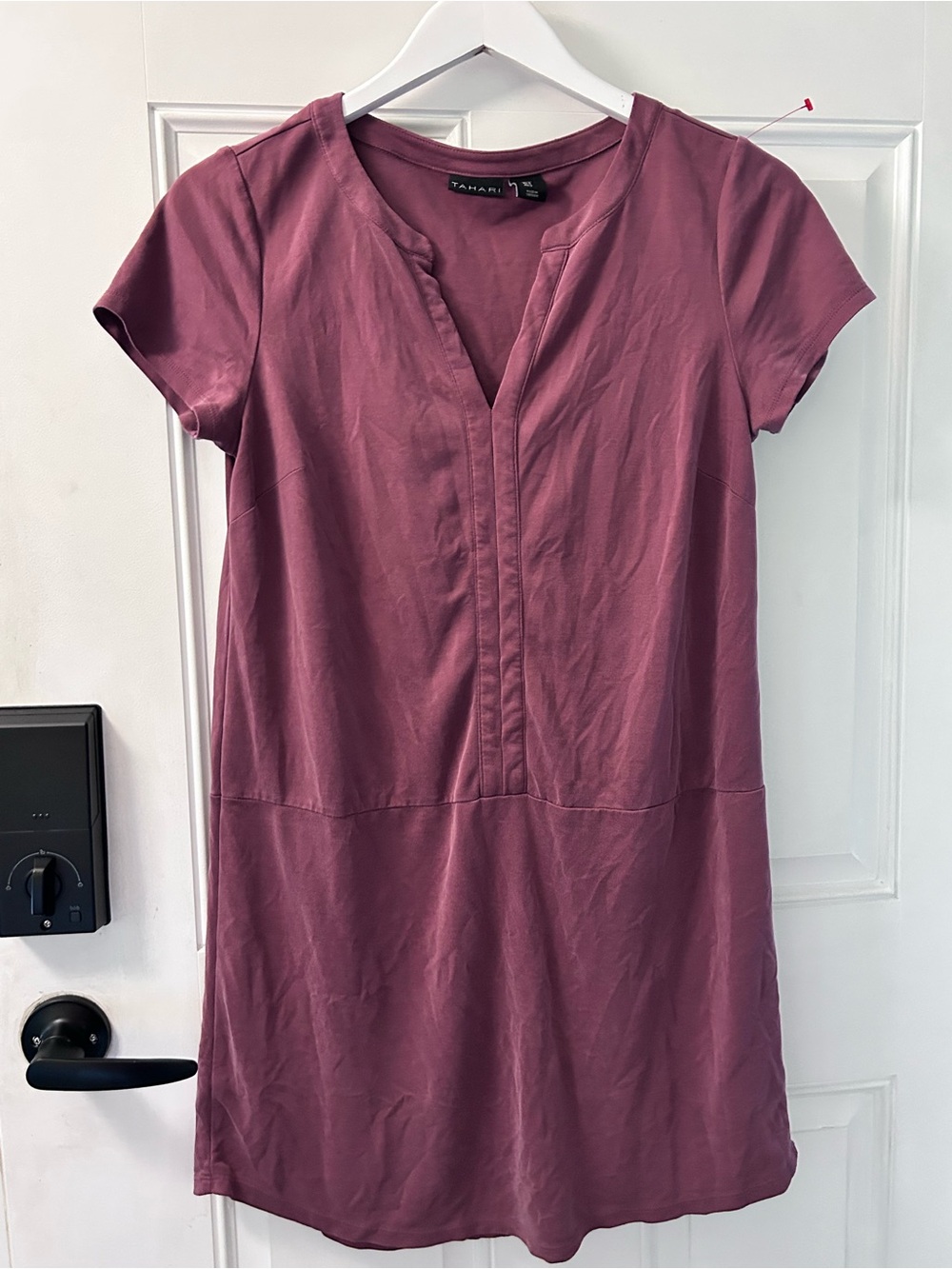 Tahari Short Sleeve V-Neck Mini Dress in Mauve Rose